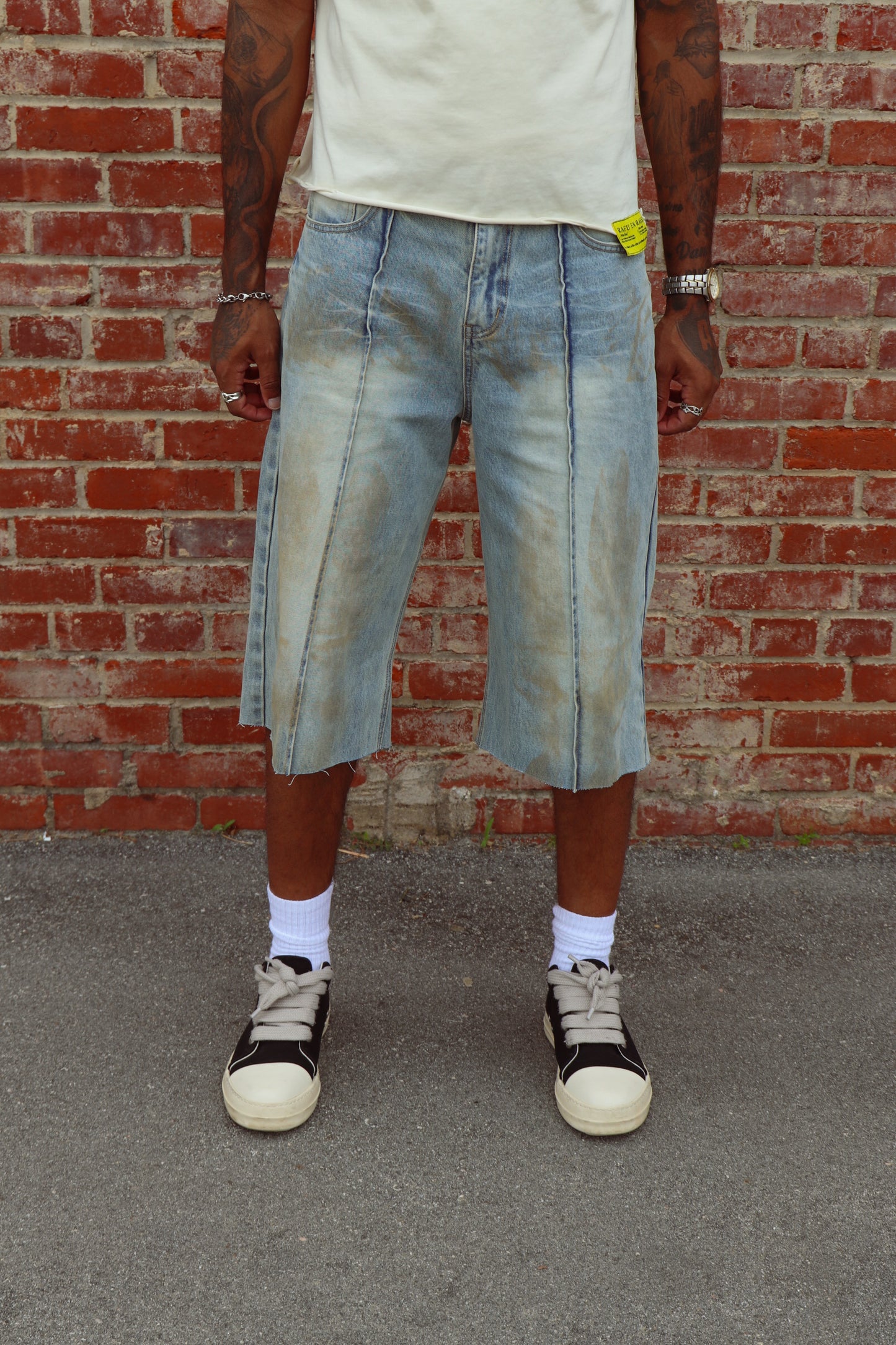 Pleated Dirty Wash Jhorts