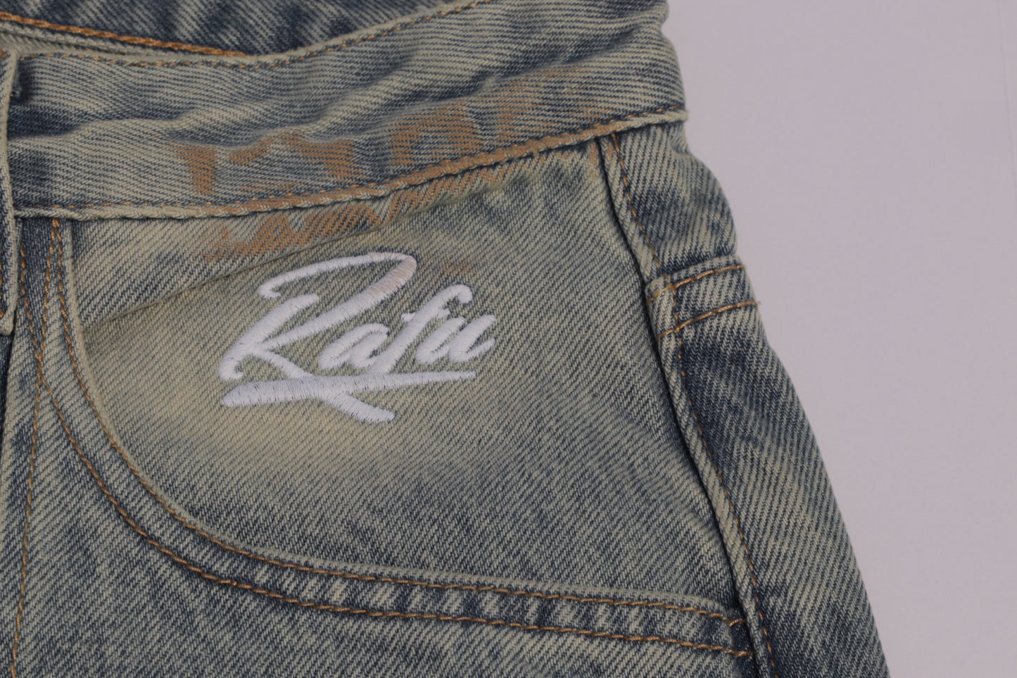 Baggy Pleated Dirty Washed Jeans